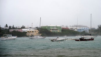 'Extremely dangerous' Hurricane Nicole lashes Bermuda