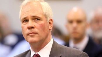 Judge accused of giving gun to felon is indicted