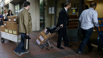 Apple, Samsung court battle goes to California jury