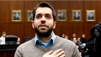 Syrian man leads Pledge of Allegiance at citizenship event