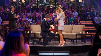 'Bachelor' star Arie Luyendyk Jr. and fiancée Lauren Burnham are pregnant