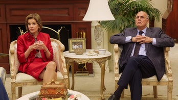 'Arrested Development' cast talked Jeffrey Tambor, revealed on-set fight with Jessica Walter