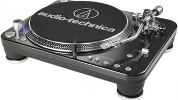 Clayton's gift guide: Gadgets for dads