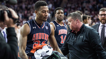 Auburn player Anfernee McLemore suffers gruesome leg injury