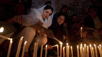 Pakistan shuts key border crossing in wake of shrine attack