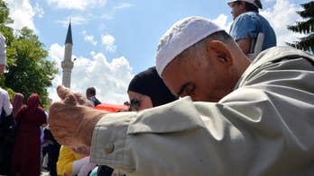 Bosnia's Muslims reopen mosque Serbs blew up during the war