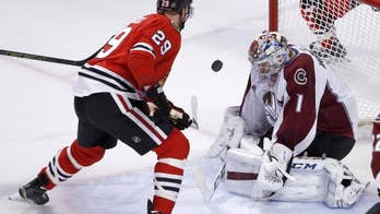 Kane's point streak end at 26 games, Varlamov gets 1st shutout as Avalanche beat Blackhawks