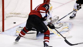 Murphy's 1st of season wins it for Coyotes in OT vs. Pens