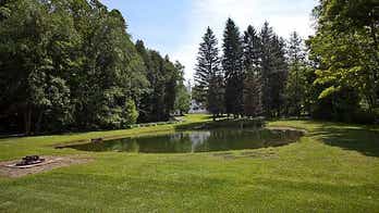Built in 1798, This NY Home Offers a Heaping Helping of Space With a Side of Mystery