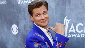 Frankie Ballard picks up dinner, leaves impressive gift