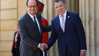 France's President in Colombia to show support for peace