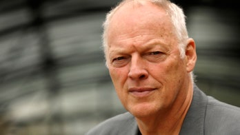 Man posing as Pink Floyd's Dave Gilmour arrested for theft by swindle in US
