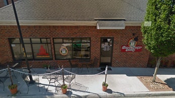 Restaurant faces backlash after shaming teen who paid bill with quarters