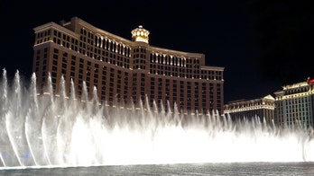 Bellagio Las Vegas casino robbed at gunpoint as gamblers watch