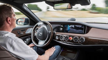Mercedes shows off fully autonomous S-Class, promises production version by 2020