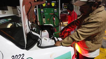 Long gas lines, price hike mar holiday season in Mexico