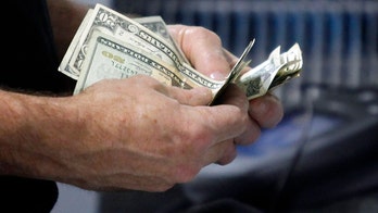 Budget office says minimum wage boost would cost firms $15B