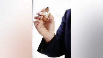 Scientists develop new type of HIV test on a USB stick