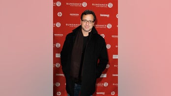 Bob Saget talks ‘Fuller House,’ brings the laughs at Scleroderma Foundation event