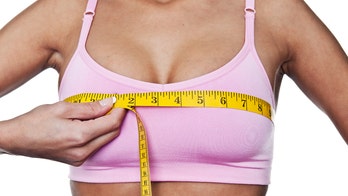 Bikini competitor felt pressured to get breast implants in order to win