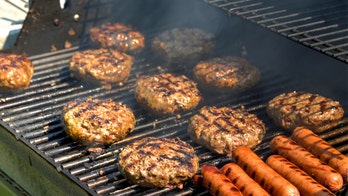 8 mistakes you make when grilling burgers