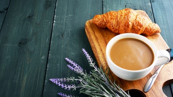 Coffee and bread is not breakfast, German court rules