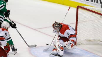 Sharp scores late on power play, Stars beat Hurricanes 6-5