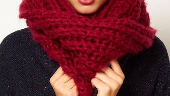 12 Super Warm Snoods For The Winter Season