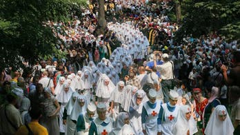 Ukraine's president calls for recognition of splinter church