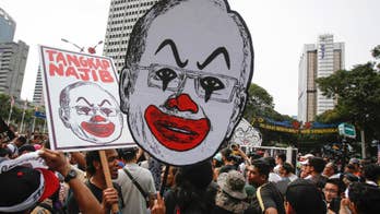 Malaysian students rally to demand prime minister's arrest