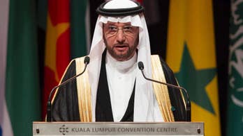 Malaysian PM urges Muslim world to help oppressed Rohingya