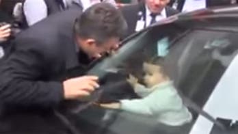 Video captures the moment toddler escapes from locked  car