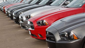Chrysler recalling nearly 907,000 cars, SUVs
