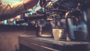 Twitter praises coffee shop for refusing to serve man making Islamophobic comments to a Muslim woman