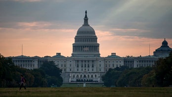 ӣ����Ƶ First -- End of summer Senate spectacular!