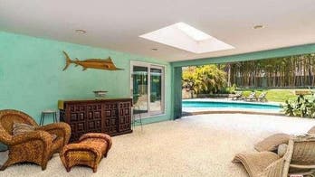 The Epic Party House: A Los Angeles Mid-Century Modern Made for Entertaining