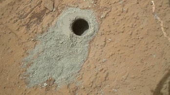 NASA rover Curiosity drills into second Martian rock; prepares to study it in detail