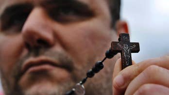 Iraqi Christians protest in Beirut, demanding resettlement