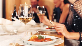 Dine out without crashing your diet