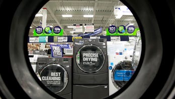 Lowe's 1st-quarter profit climbs but performance misses analysts' expectations