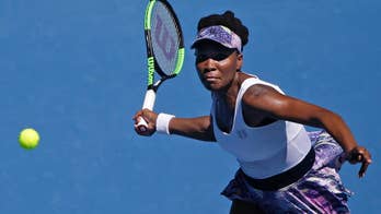 Venus Williams upsets Bertens in Ohio; Serena withdraws