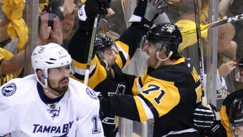 Penguins top Lightning 2-1 to advance to Stanley Cup Final