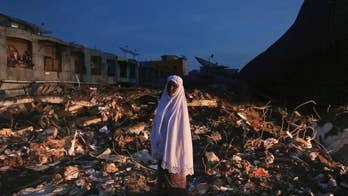 AP PHOTOS: Indonesian towns reel from earthquake devastation