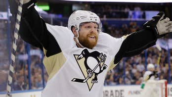 Crosby, Kessel help Penguins beat Lightning 4-2 in Game 3