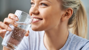 Hydrogen water: the truth about this new trend