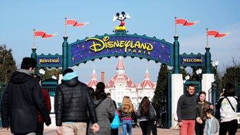 Mom who sold friends fake Disneyland tickets spared jail time