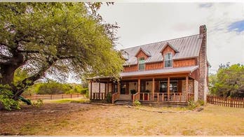 This 'Fixer Upper' country farmhouse can be yours for $475G