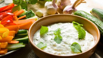 5 healthier Super Bowl snacks