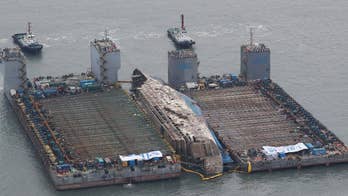 Sunken S. Korean ferry set to be loaded on transport vessel
