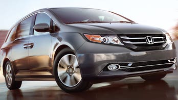 Honda recalls 900,000 Odyssey minivans; 2nd row seat may tip